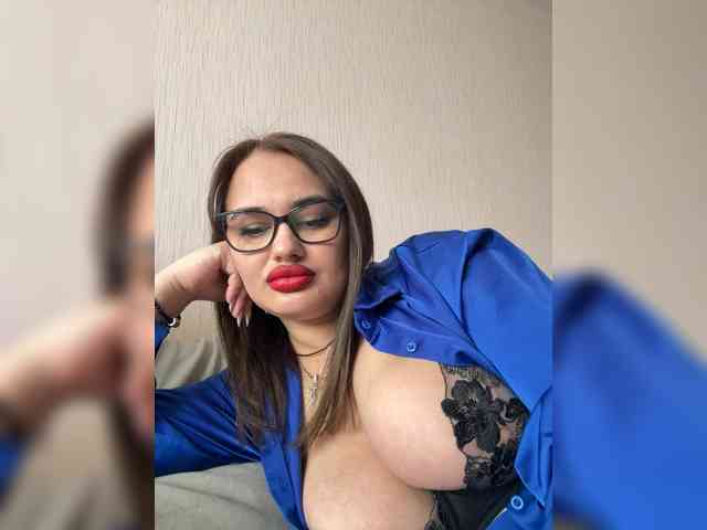 Sweetgirl31111 webcam