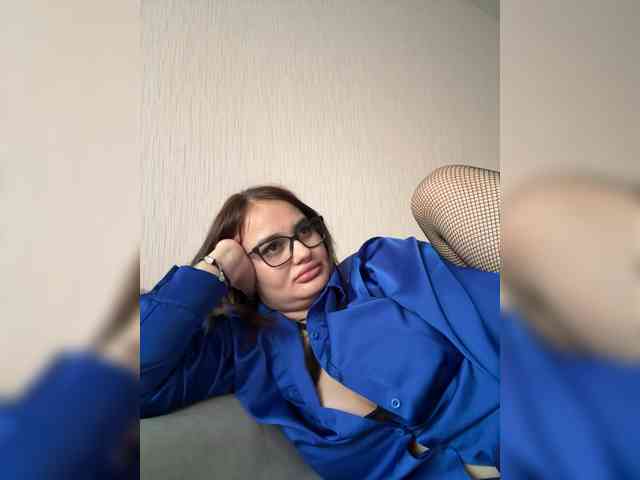 Sweetgirl31111 webcam