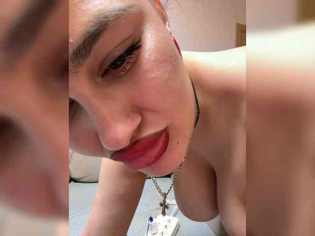 Sweetgirl31111 webcam
