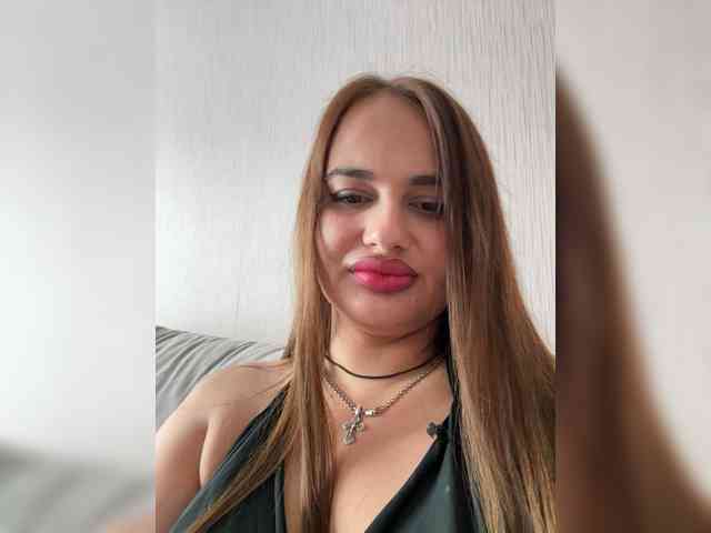 Sweetgirl31111 webcam