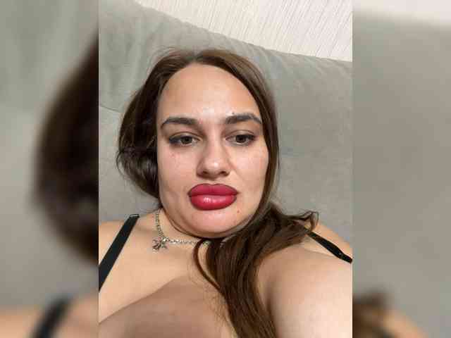 Sweetgirl31111 webcam