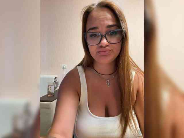 Sweetgirl31111 webcam