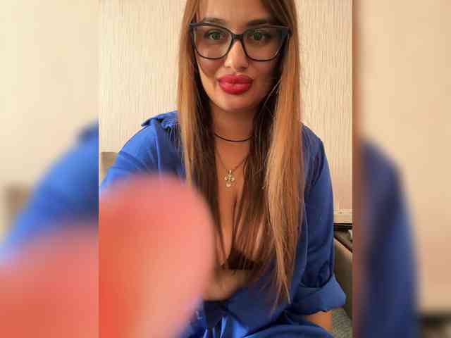Sweetgirl31111 webcam