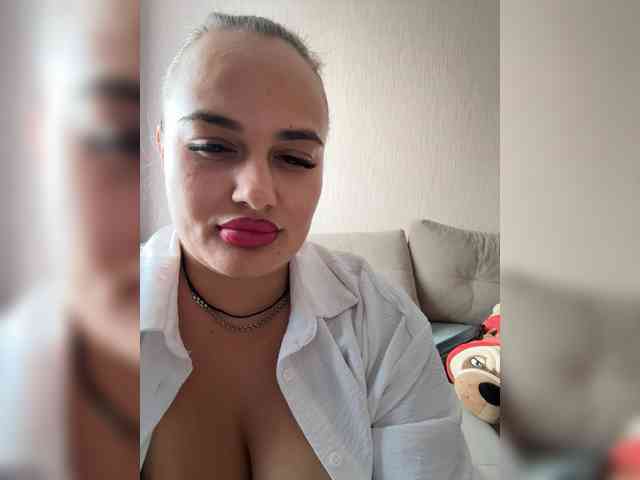 Sweetgirl31111 webcam