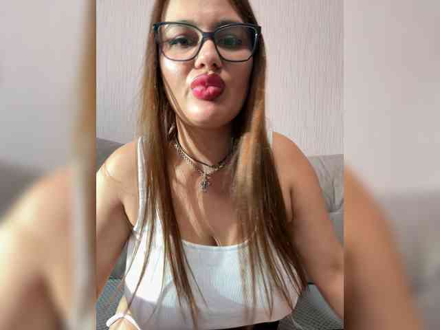 Sweetgirl31111 webcam