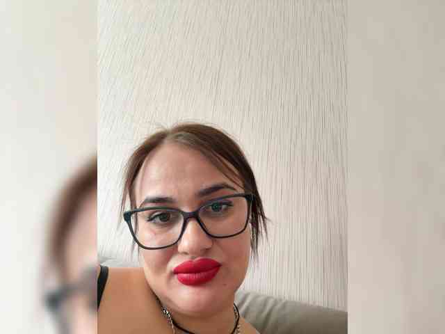 Sweetgirl31111 webcam