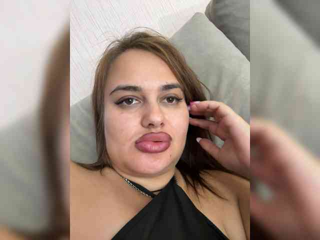 Sweetgirl31111 webcam