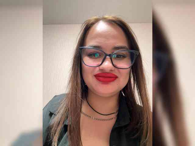 Sweetgirl31111 webcam