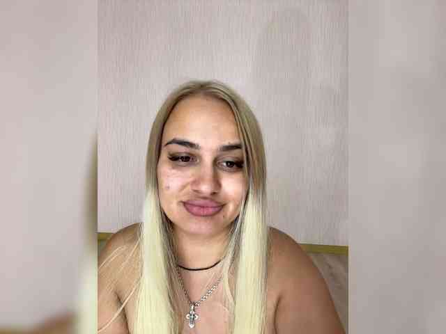 Sweetgirl31111 webcam