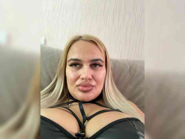 Sweetgirl31111 webcam