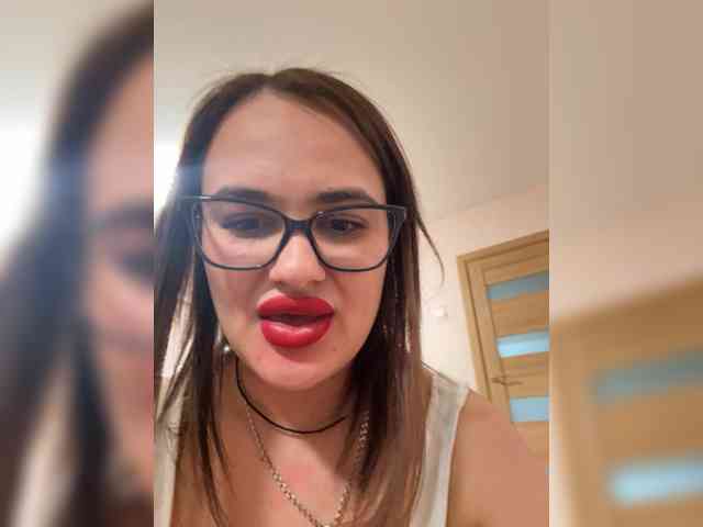 Sweetgirl31111 webcam