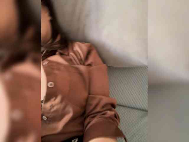 Sweetgirl31111 webcam