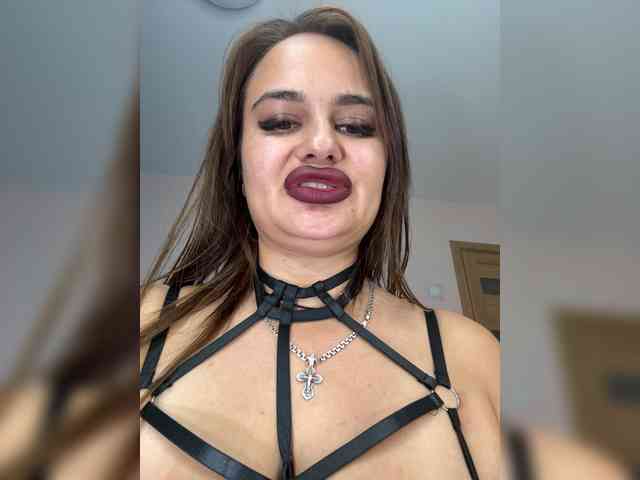 Sweetgirl31111 webcam