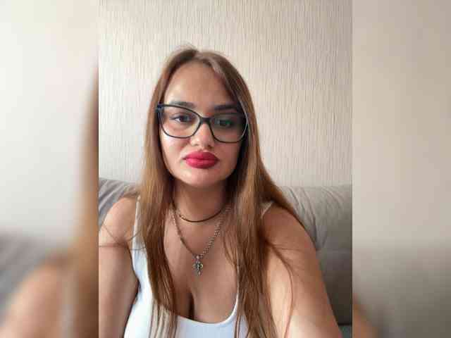 Sweetgirl31111 webcam