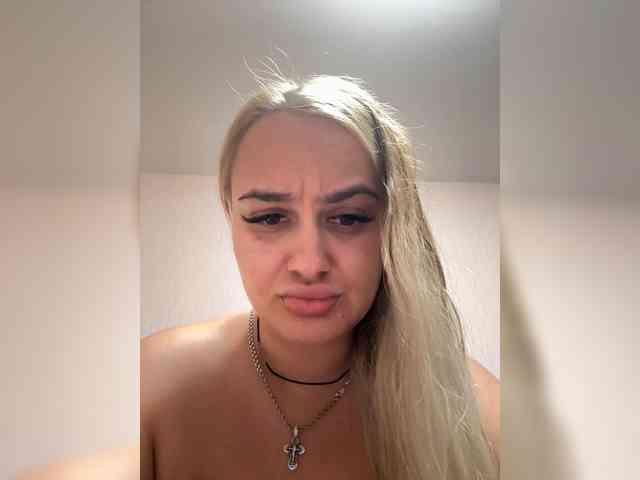 Sweetgirl31111 webcam