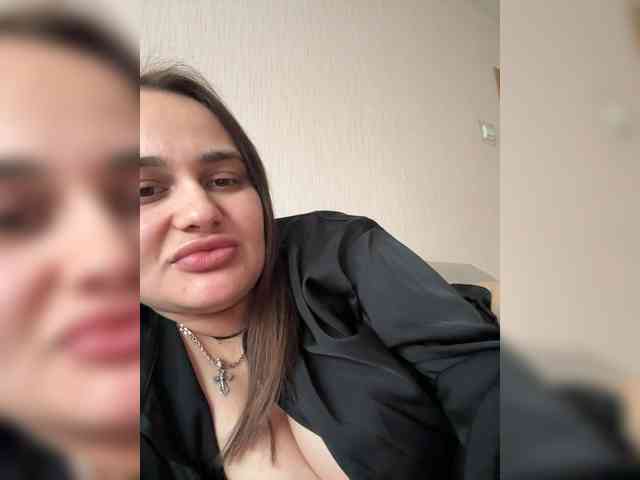 Sweetgirl31111 webcam