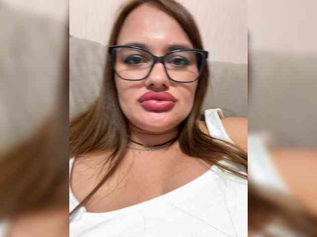Sweetgirl31111 webcam