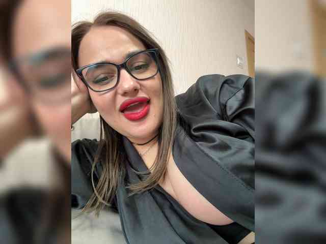 Sweetgirl31111 webcam