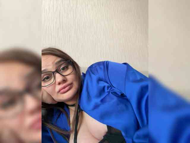 Sweetgirl31111 webcam