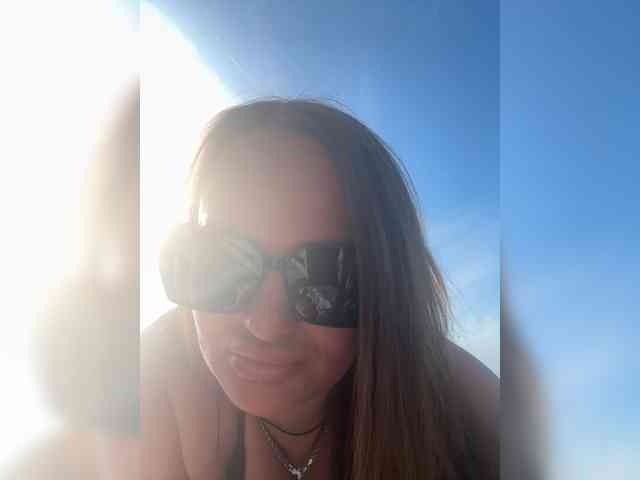 Sweetgirl31111 webcam