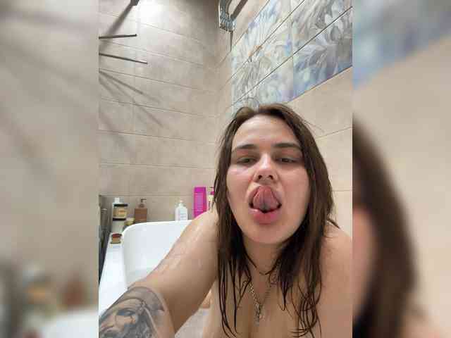Sweetgirl31111 webcam