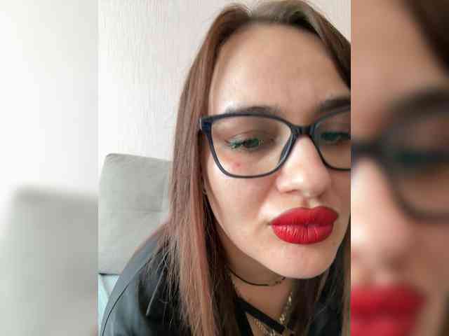 Sweetgirl31111 webcam