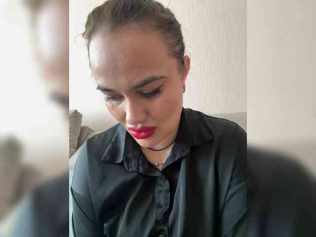 Sweetgirl31111 webcam