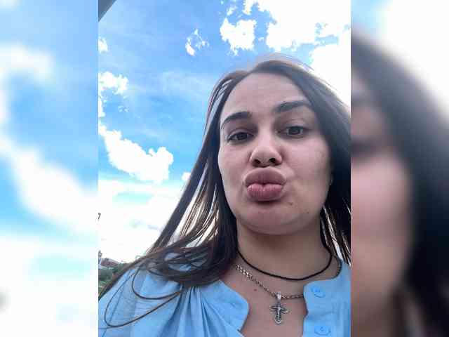 Sweetgirl31111 webcam