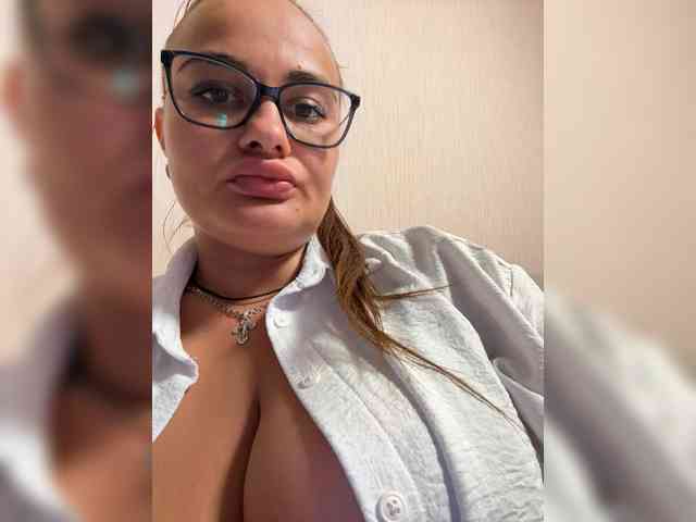 Sweetgirl31111 webcam