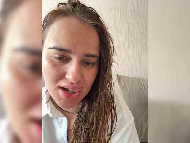 Sweetgirl31111 webcam