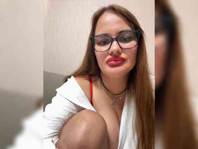 Sweetgirl31111 webcam