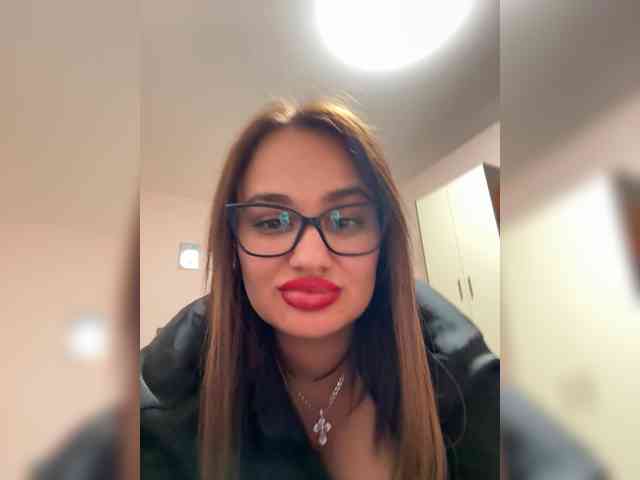 Sweetgirl31111 webcam