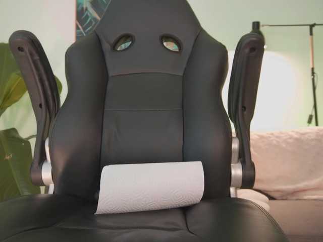 SaraWinstone1 live cam on BongaCams