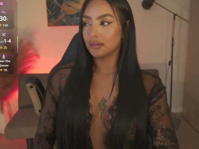 SaraWinstone1 live cam on BongaCams