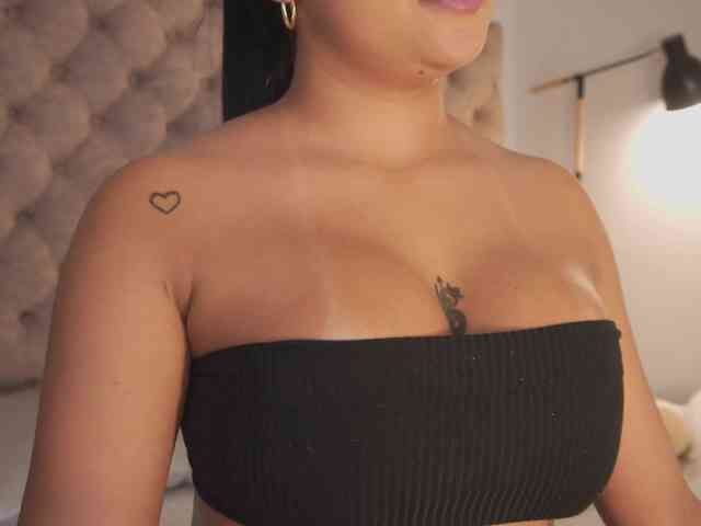 SaraWinstone1 webcam