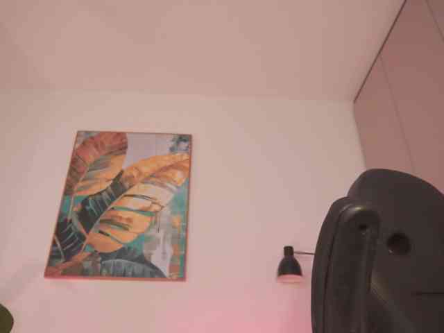 SaraWinstone1 webcam