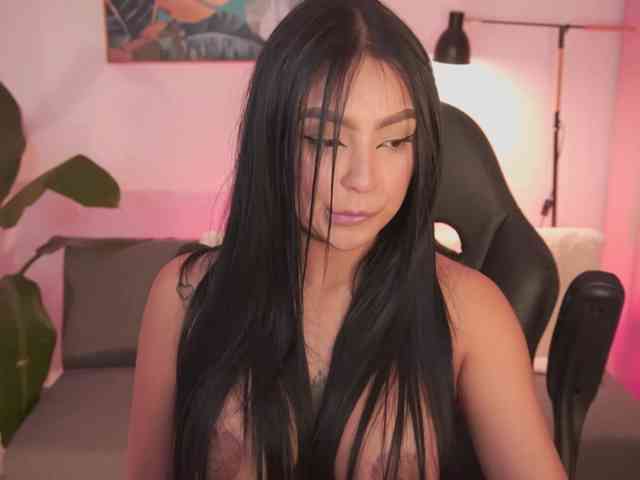 SaraWinstone1 webcam