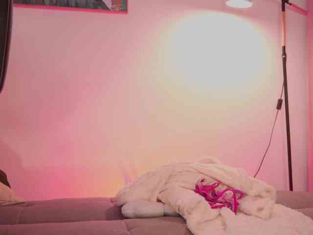 SaraWinstone1 webcam