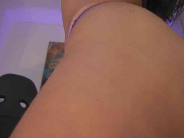 SaraWinstone1 webcam