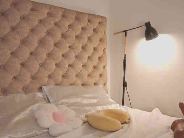 SaraWinstone1 webcam