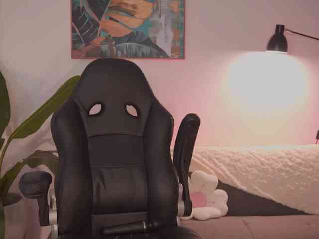 SaraWinstone1 webcam