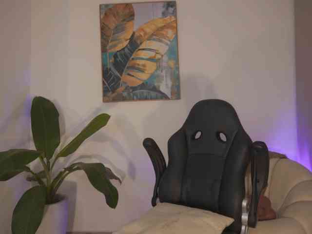 SaraWinstone1 webcam