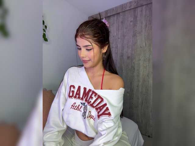 IsaBella-1 live cam on BongaCams
