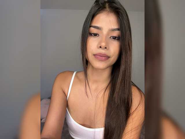 IsaBella-1 live cam on BongaCams