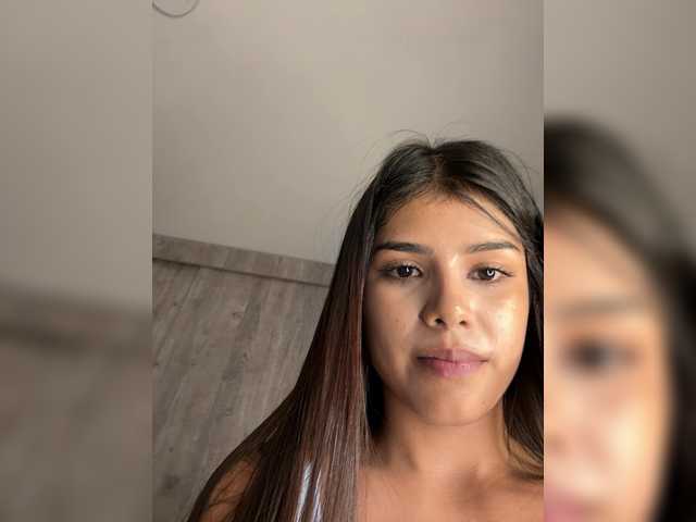 IsaBella-1 live cam on BongaCams