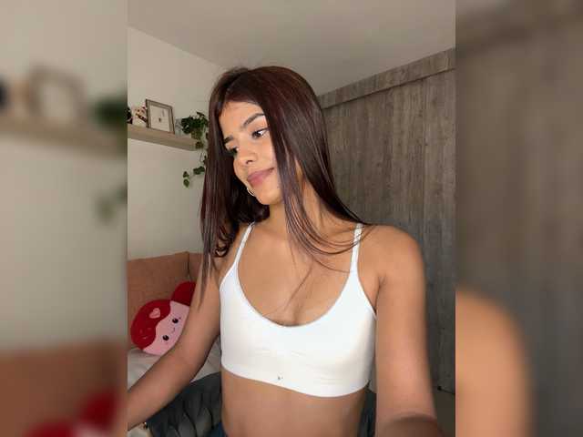 IsaBella-1 live cam on BongaCams
