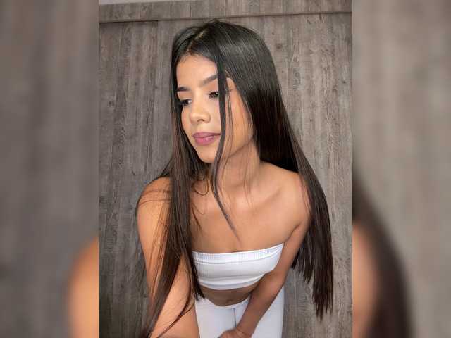 IsaBella-1 live cam on BongaCams