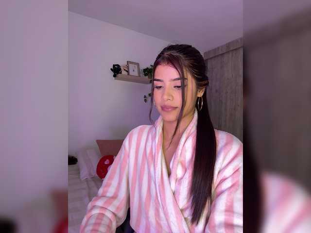 IsaBella-1 live cam on BongaCams