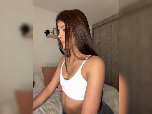 IsaBella-1 live cam on BongaCams