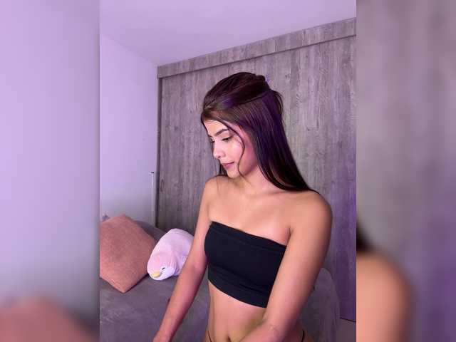 IsaBella-1 live cam on BongaCams